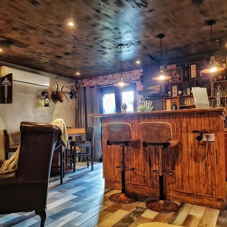 The Pub - Unique & Authentic Experience - Free Parking!, 5 Minutes From Airbus And The Mall Cribbs بريستول المظهر الخارجي الصورة