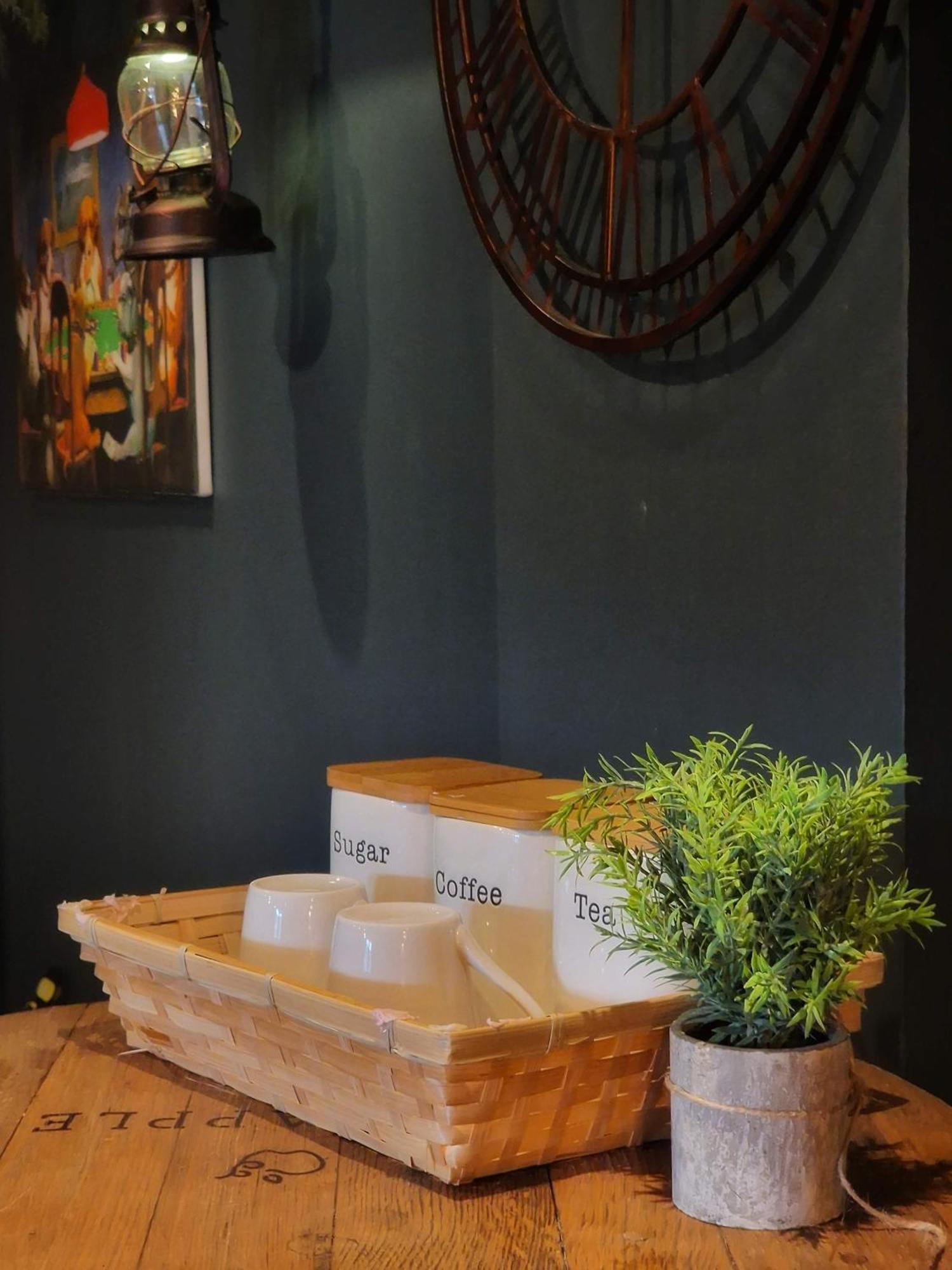 The Pub - Unique & Authentic Experience - Free Parking!, 5 Minutes From Airbus And The Mall Cribbs بريستول المظهر الخارجي الصورة